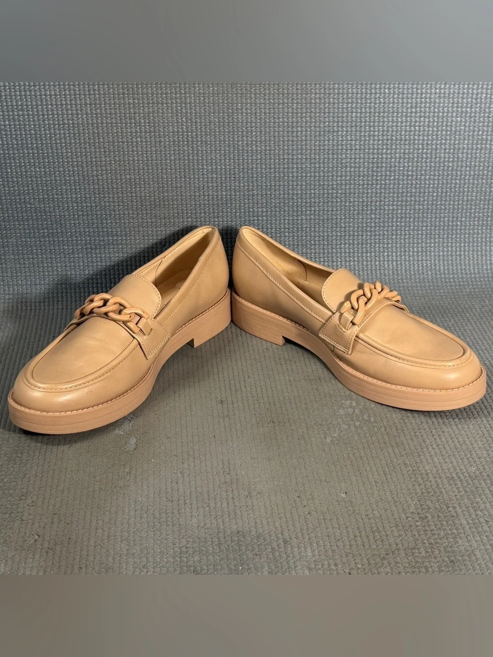 Marc Fisher Babbie Chain Link Loafers Tan Nude Platform Lug Sole Women’s Size 8